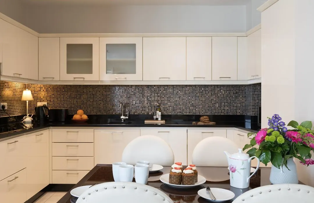 Jameson Court Apartments-1