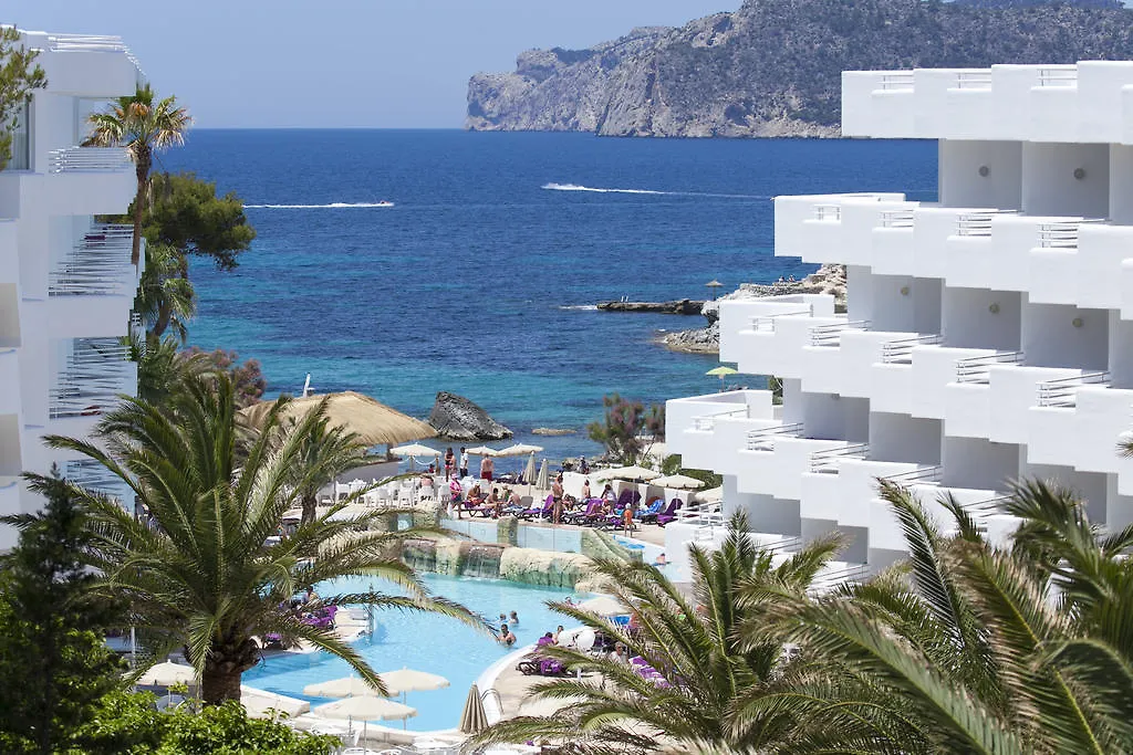 Fergus Style Cala Blanca Suites-1