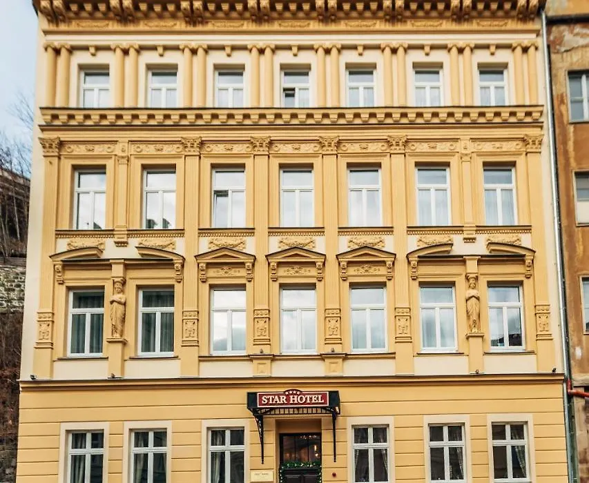 Star Hotel-1