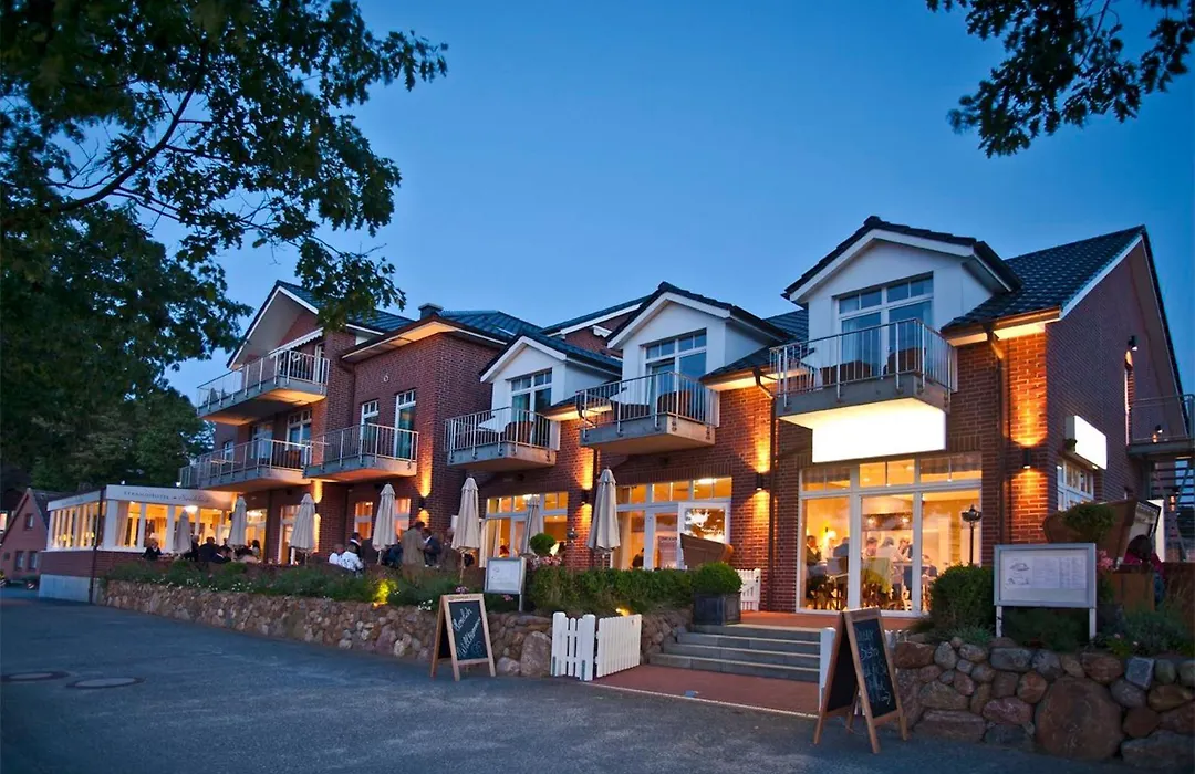 StrandHotel Seeblick, Ostseebad Heikendorf-1