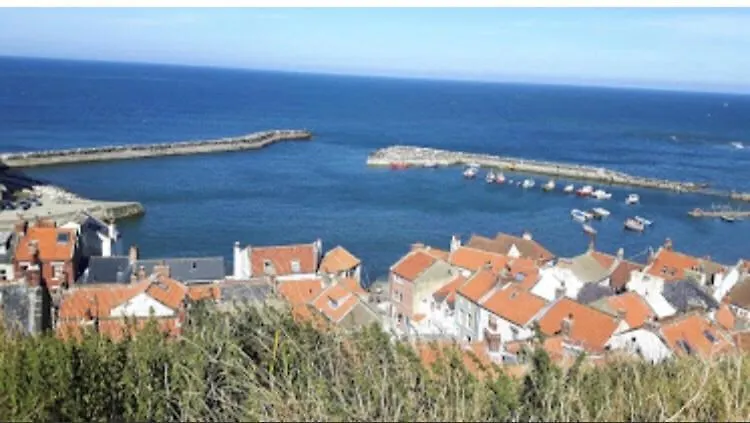 The Royal George Staithes-1