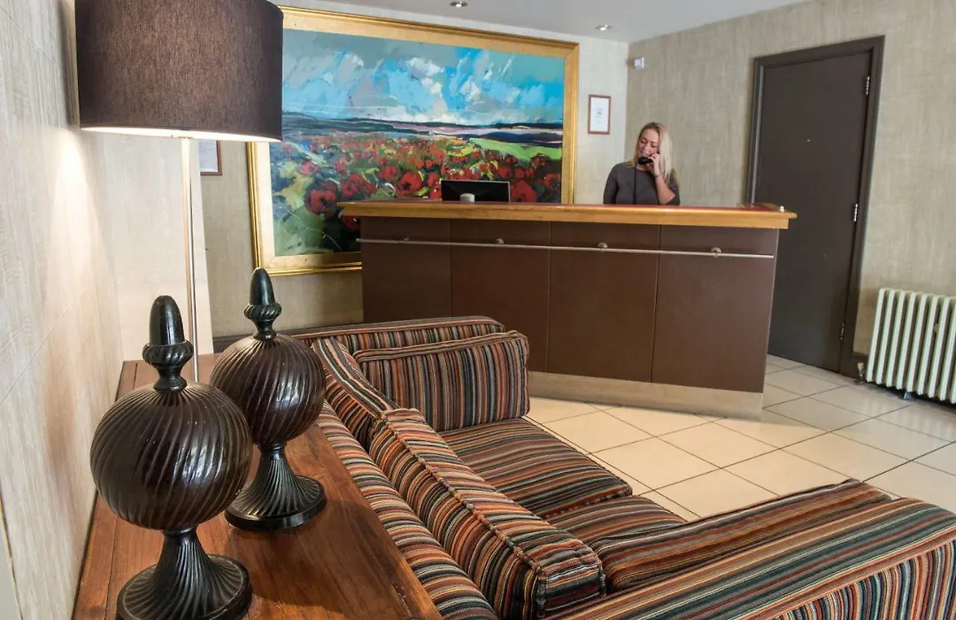 Forest Hotel-1