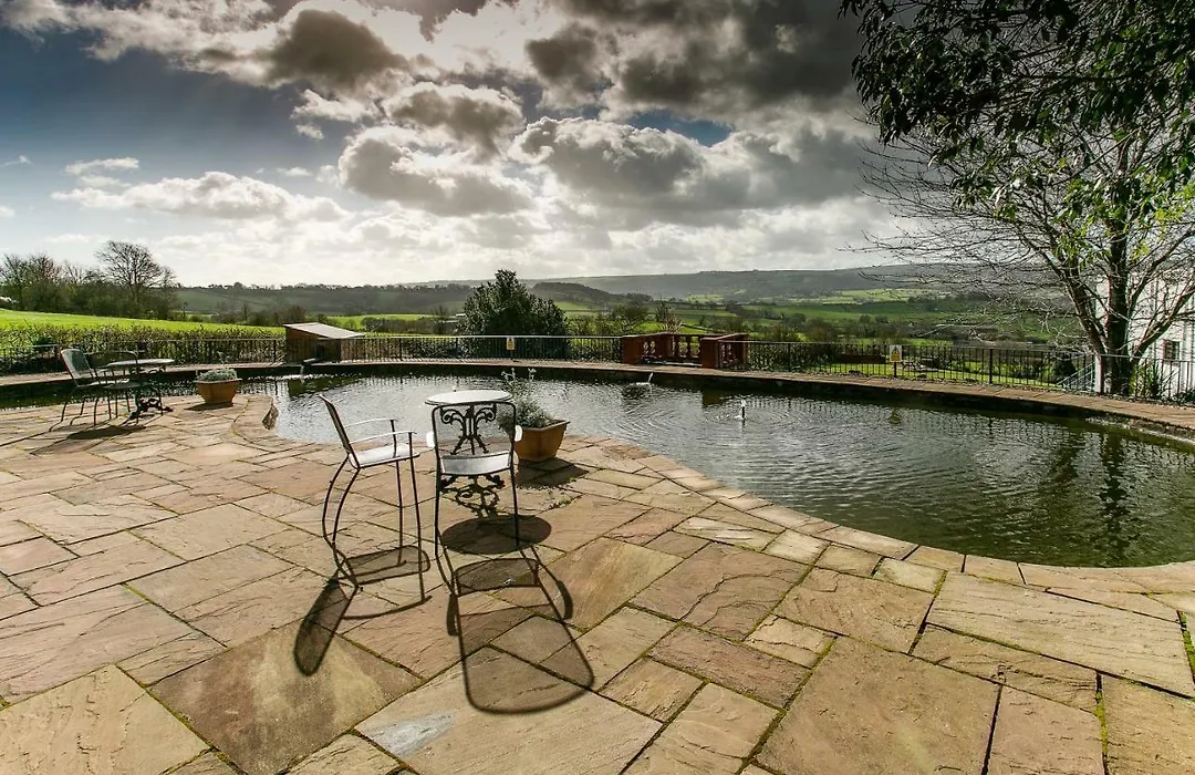 Redhill House Boutique Hotel-1