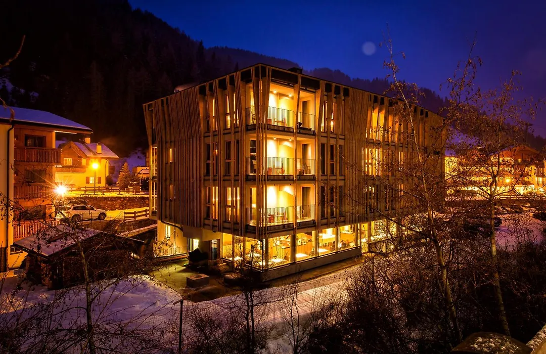 Mountain Design Hotel Eden Selva-1