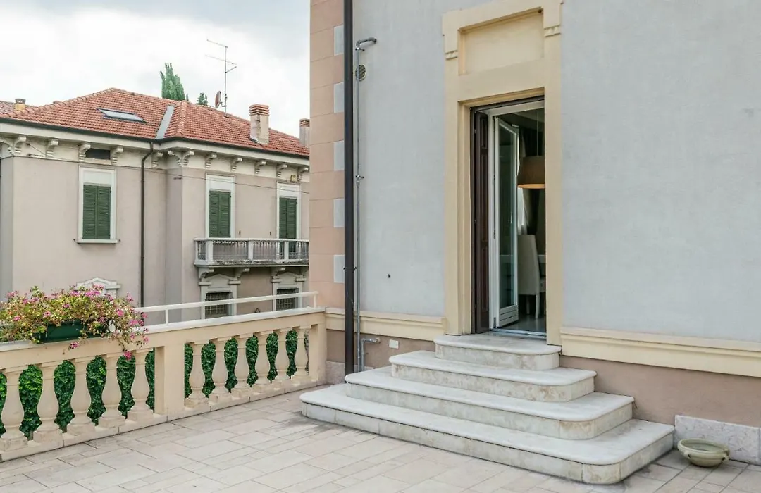 Juliet House-1
