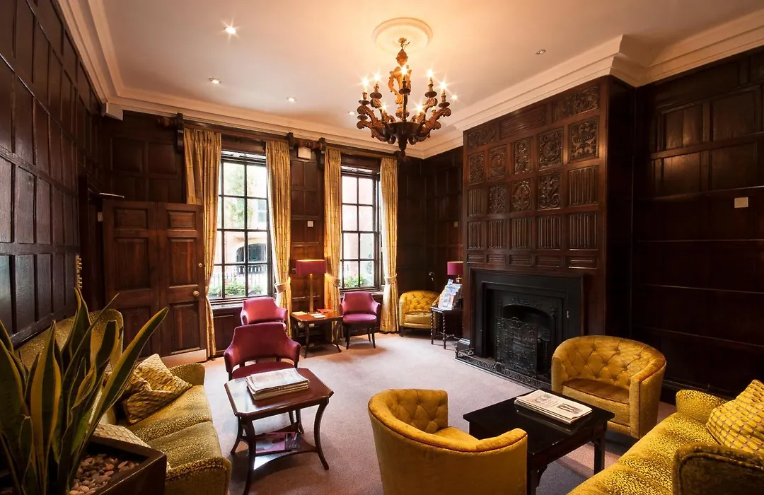 Sir Christopher Wren Hotel-1