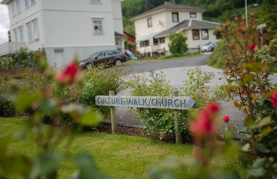 Leikanger Fjordhotel - Unike Hoteller-1