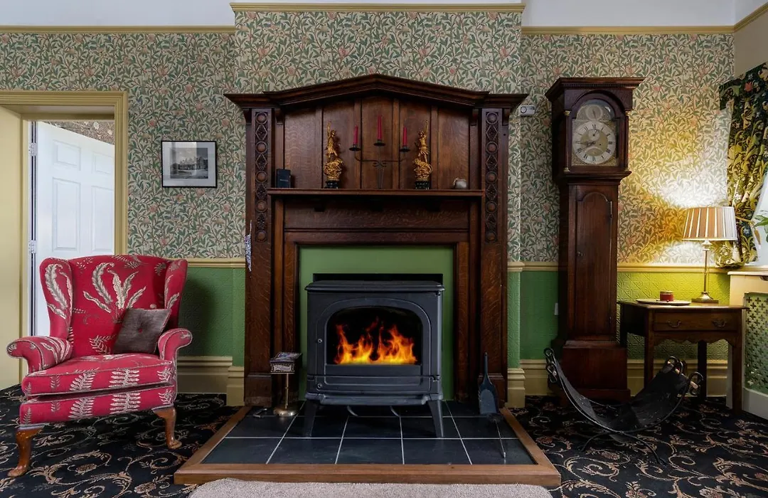 Crown Lodge-1