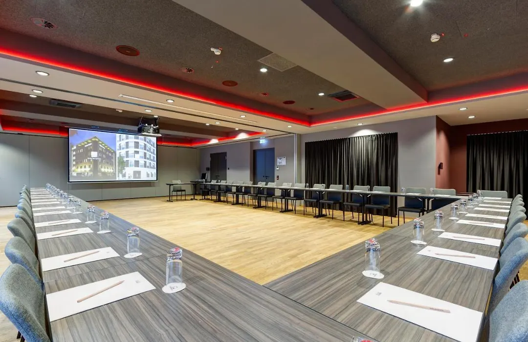 Qube Hotel Bahnstadt-1