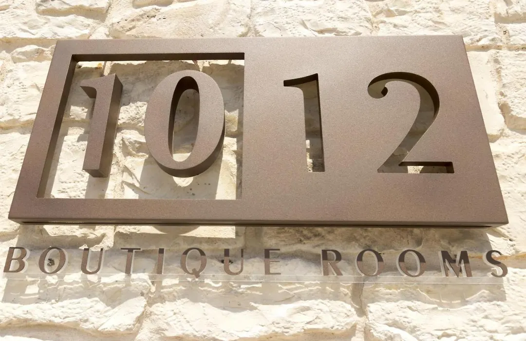 Diecidodici Boutiquerooms-1