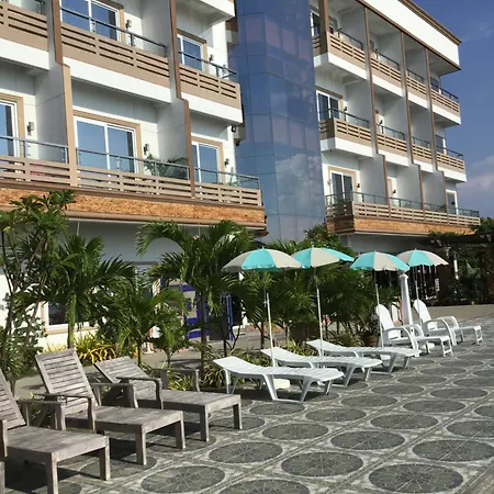 Em Royalle Hotel & Beach Resort-2