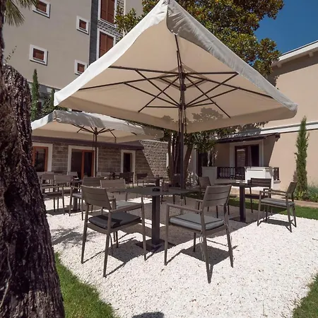 Hotel Vela-3