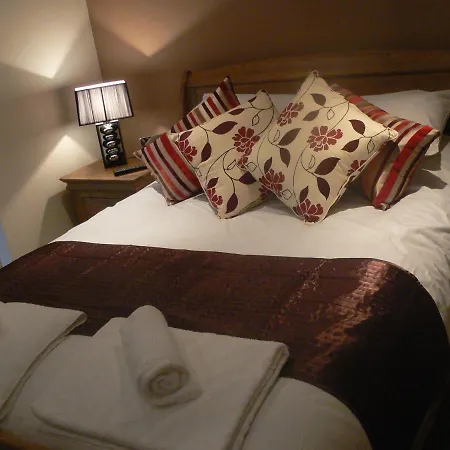 The Walnut Tree Inn Mere-3