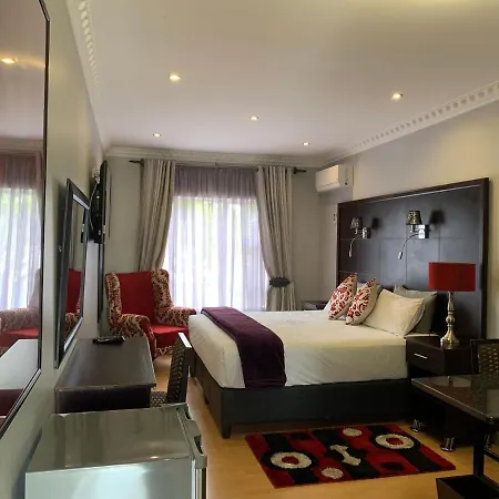Leighton Court-2