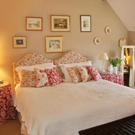 Brook Farmhouse-3