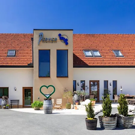 Weingut Perner-3