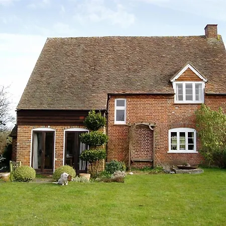 Field Farm Cottage B&B-3