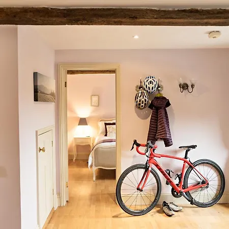 Neuadd B&B Suites-2