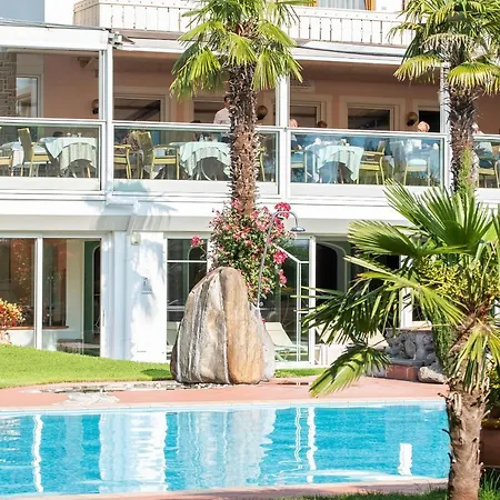Glanzhof Hotel & Apartments-3