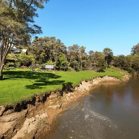 Fantail River Lodge-2