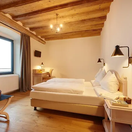 Historic Hotel Bircher B&B Apartments Near Sterzing-2