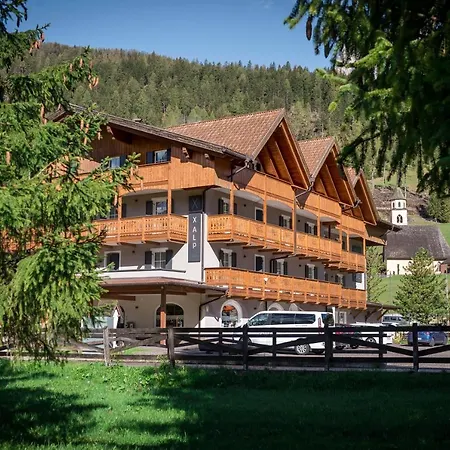 X Alp Hotel-3