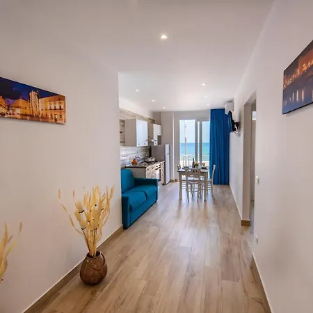 White Apartments & Spa-2