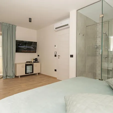 Fra&Kat Rooms-3