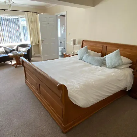 Ardmore House-3
