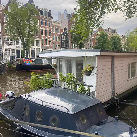 Houseboat Bonnie-3