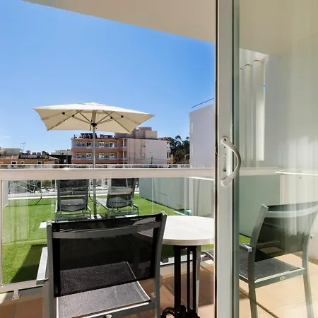 Aparthotel y Hotel Paguera Beach-3