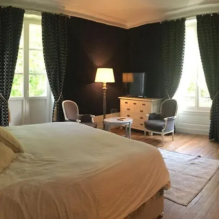 Château de Corcelle - Chambres et table d'hôtes-2