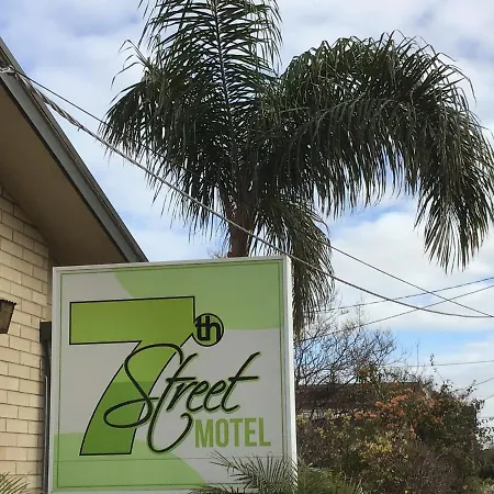 7Th Street Motel-3