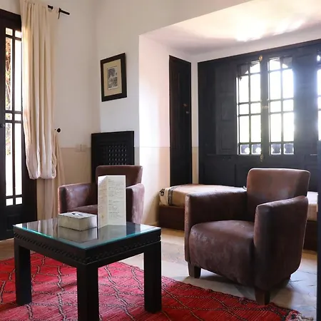 Villa Le Perroquet Bleu-3