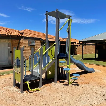 Geraldton'S Ocean West Holiday Units & Short Stay Accommodation-3