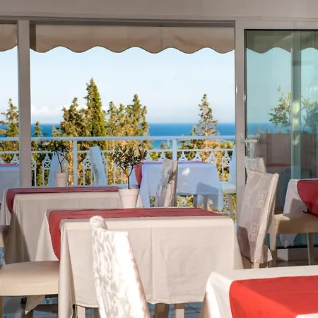 Belvedere Gerakas Luxury Suites-2