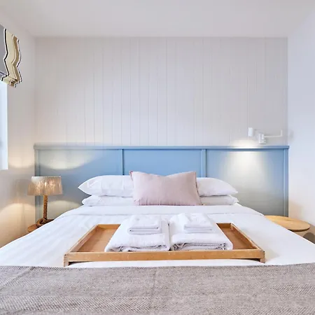The Blue Water Motel-3