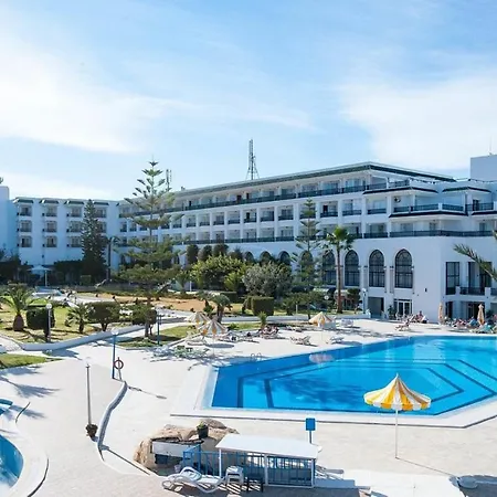 Riviera Hotel - Family Only-3