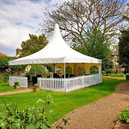 Crown House Hotel-3