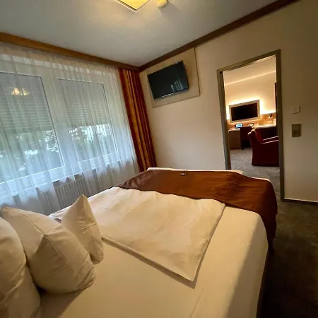 Hotel Merkur-2
