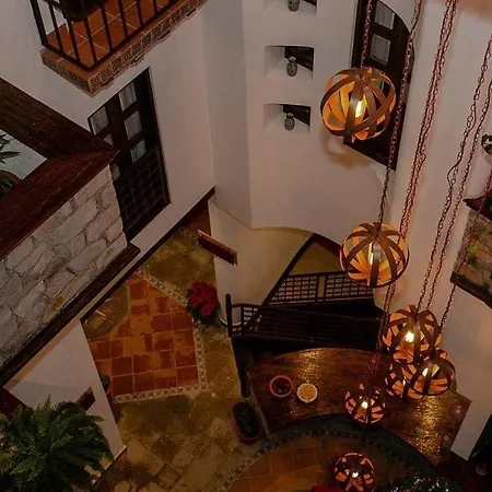 El Palacio Del Gambusino-3