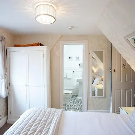 The Castleton-2