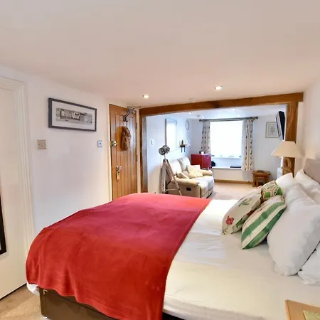 Sampford Harbour Side Guest House-2