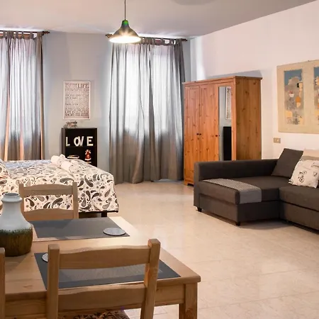 Mama Apartments-3