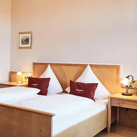 Hotel&Restaurant Waldschloss-3