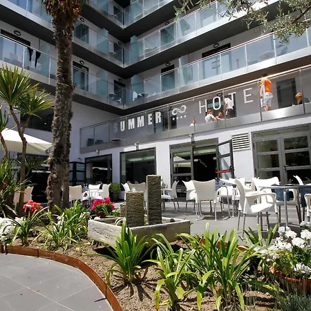 Summer Hotel-3