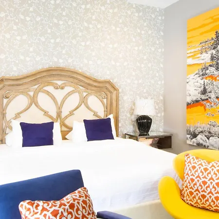 Retro Suites Hotel-3