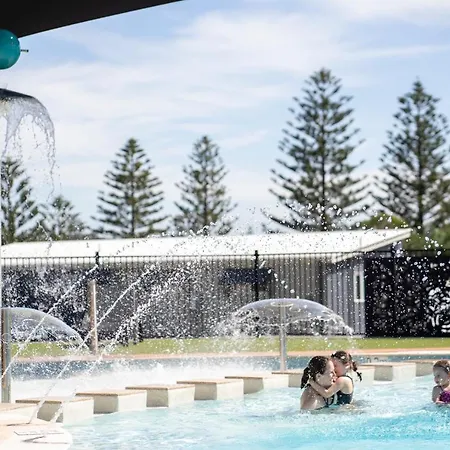 Surf Beach Holiday Park-3