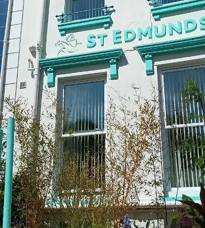 St Edmunds Guest House-3