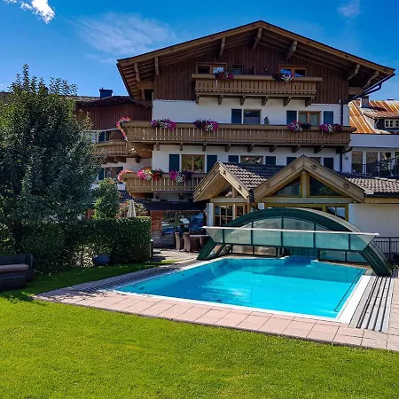 Hotel In The Heart Of The Alps-3